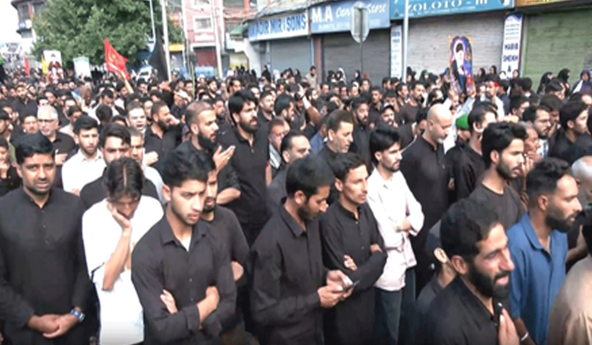 Shia Muslim mourners join Muharram procession in J&K’s Srinagar
