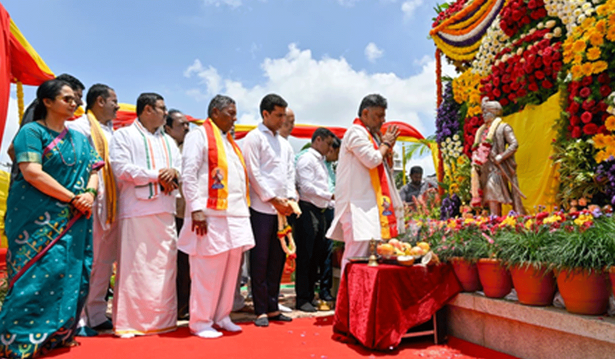 Karnataka govt celebrates Kempegowda Jayanti; CM Shivakumar launches 15-lakh sapling plantation drive