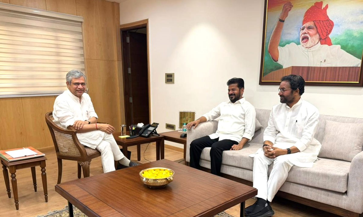 Hyderabad Metro Loan Talks Positive, Says CM Revanth Reddy After Meeting Railway Minister Ashwini Vaishnaw