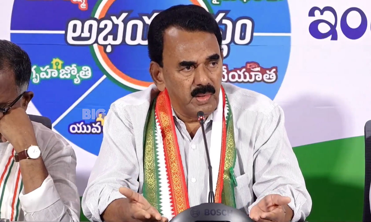 Jupally Krishna Rao Slams BRS, Accuses Harish Rao of Shedding ‘Crocodile Tears’ for Farmers