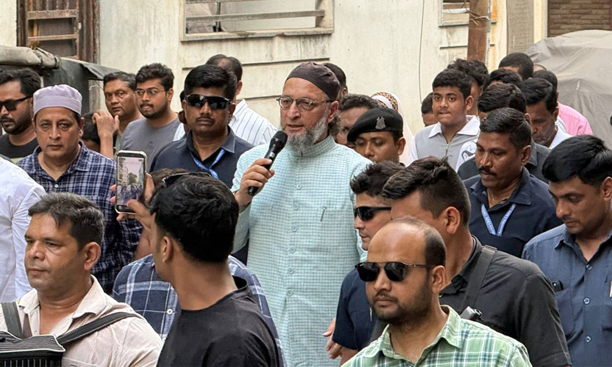 Asaduddin Owaisi Conducts SIR Awareness Campaign in Santosh Nagar, Inaugurates Development Works in Yakutpura