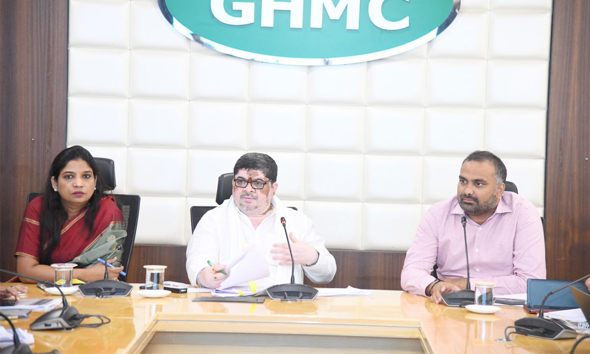 Ponnam Prabhakar Reviews Hyderabad Monsoon Preparedness, Orders Survey of Unsafe Buildings and Flood Prevention Measures