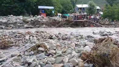 Cloudburst on Pahalgam road in Kashmir, tourists moved to safety