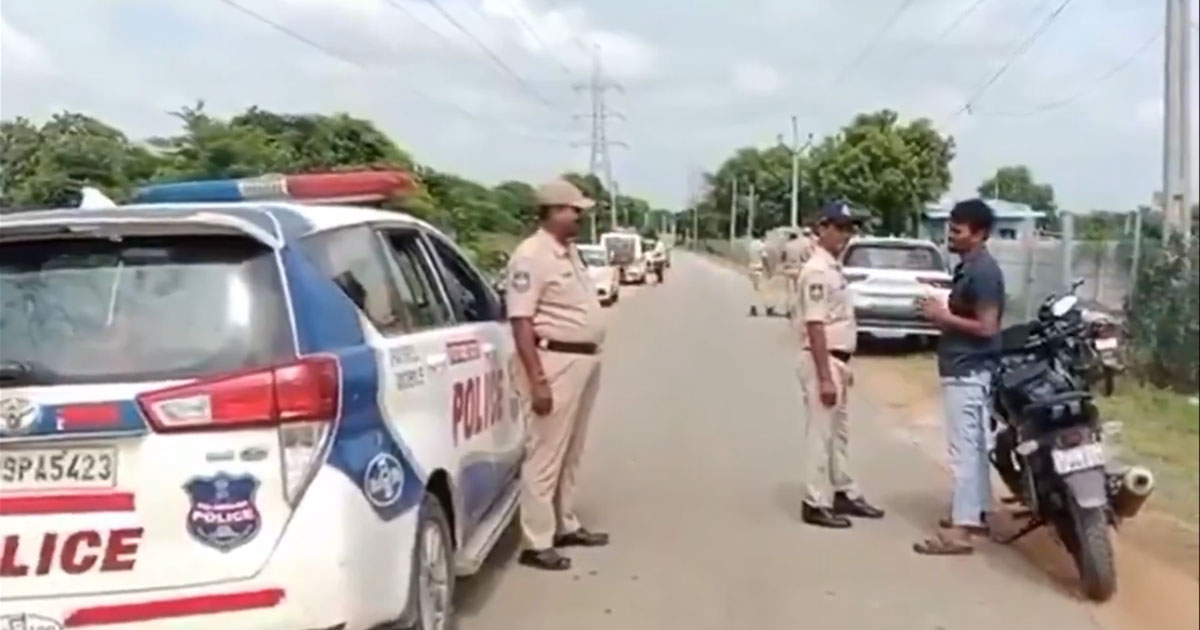 Farmers Protest as HYDRA Begins Fencing 650 Acres in Bahadoorguda