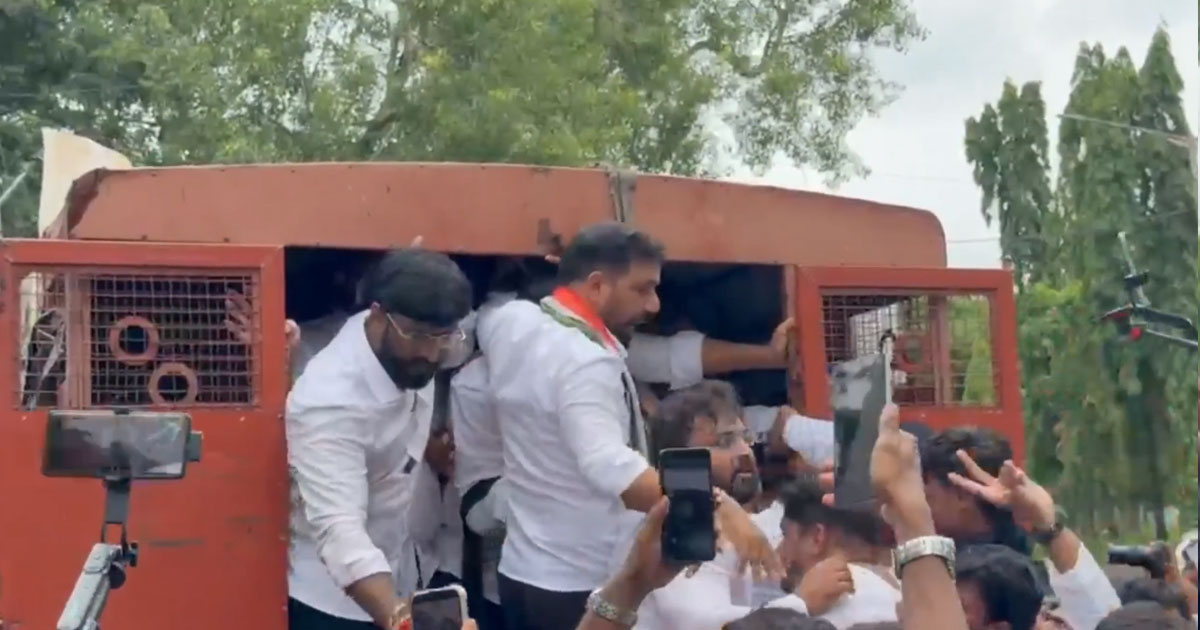 Congress Protests in Hyderabad Over Alleged Lathi-Charge on Students, Rahul Gandhi's Arrest; Several Leaders Detained