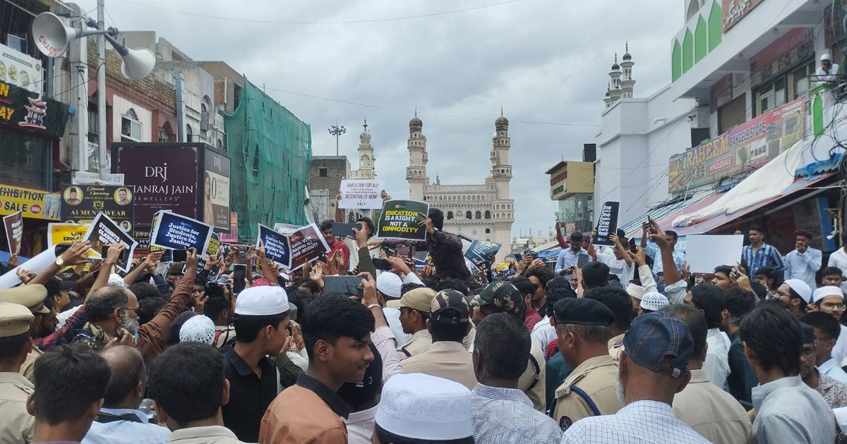 SIO Protests at Charminar, Demands Transparent Probe into NEET UG 2026 Paper Leak and Education Minister Dharmendra Pradhan's Resignation
