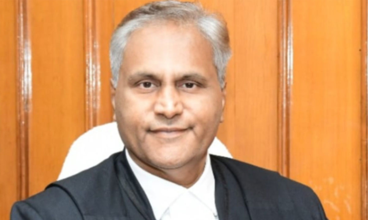 BRS Leader Says Orders to Remove HYDRA Commissioner Ranganath Are Justified