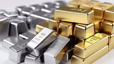 Gold, silver trade mixed amid hopes Fed may hold interest rates