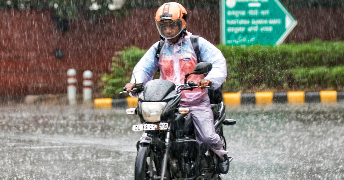 Heavy rain alert for Delhi, UP; monsoon covers entire country