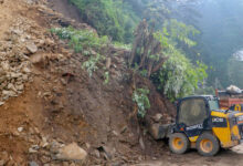 Massive landslide hits Shimla near Sanjauli college; several houses face threat