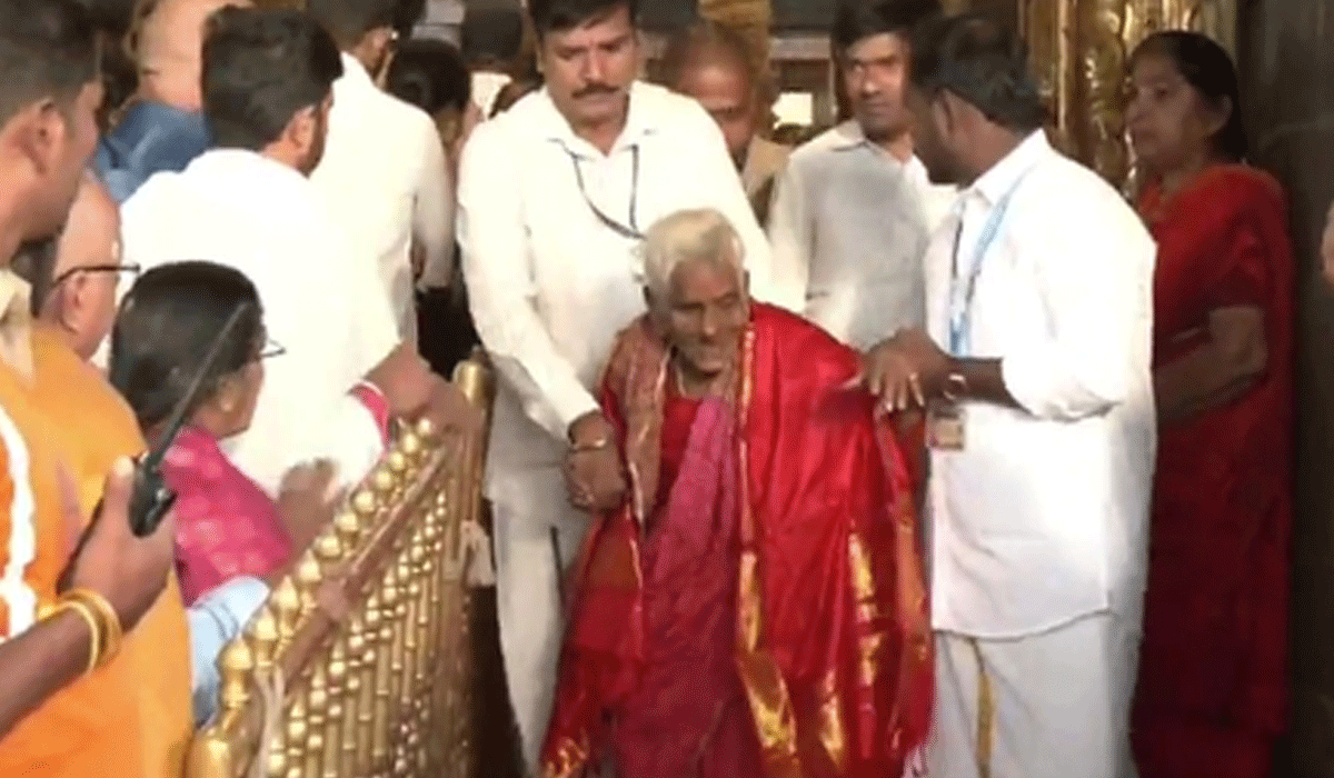 VIP darshan for 116-year-old devotee, who trekked to Tirumala temple