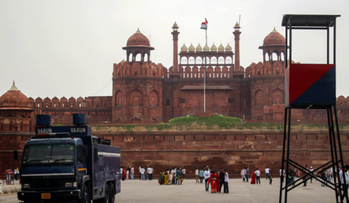 Delhi: Bomb threat at Red Fort declared hoax after extensive security check