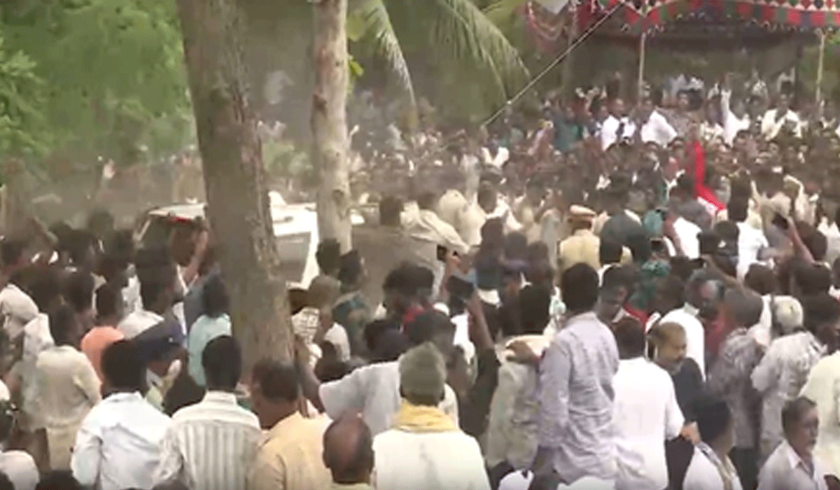 YSR Congress leader booked for pushing cops during ex-Andhra minister’s funeral