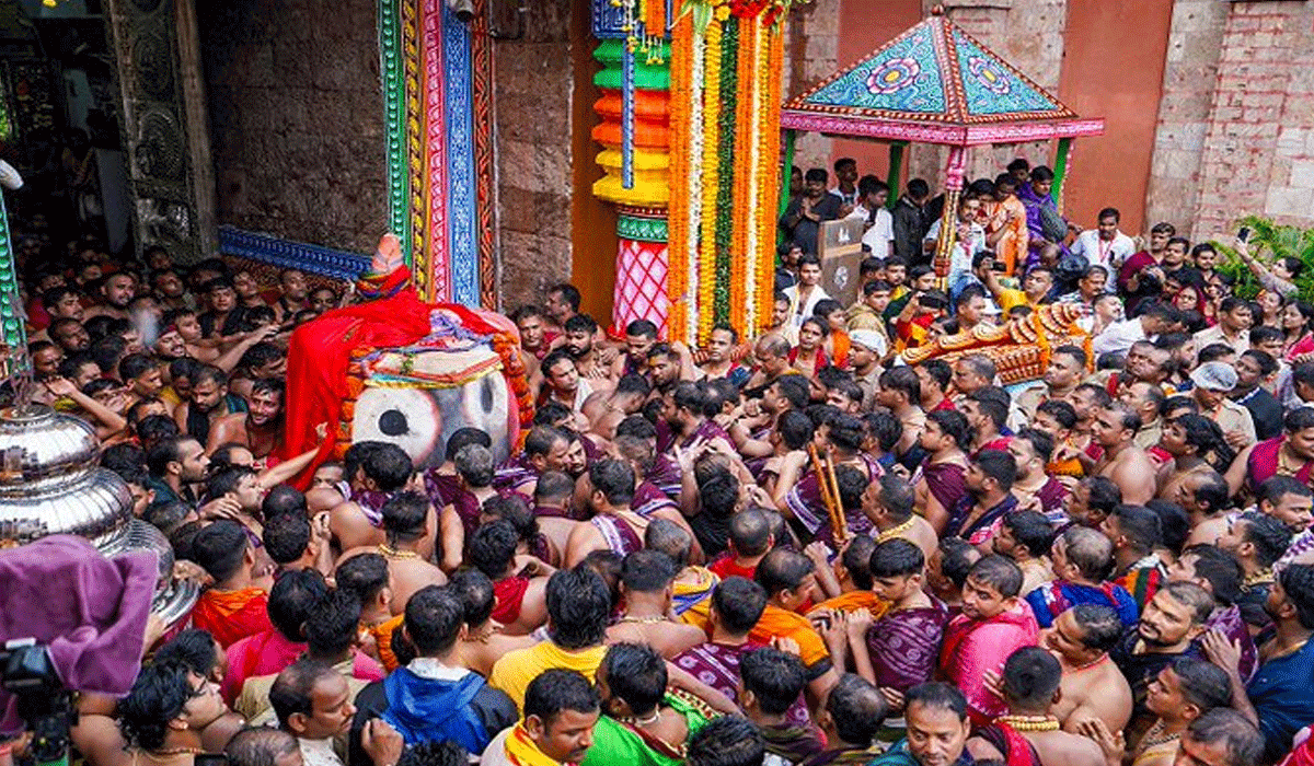 Odisha: 1 dead in stampede-like situation during Puri Rath Yatra