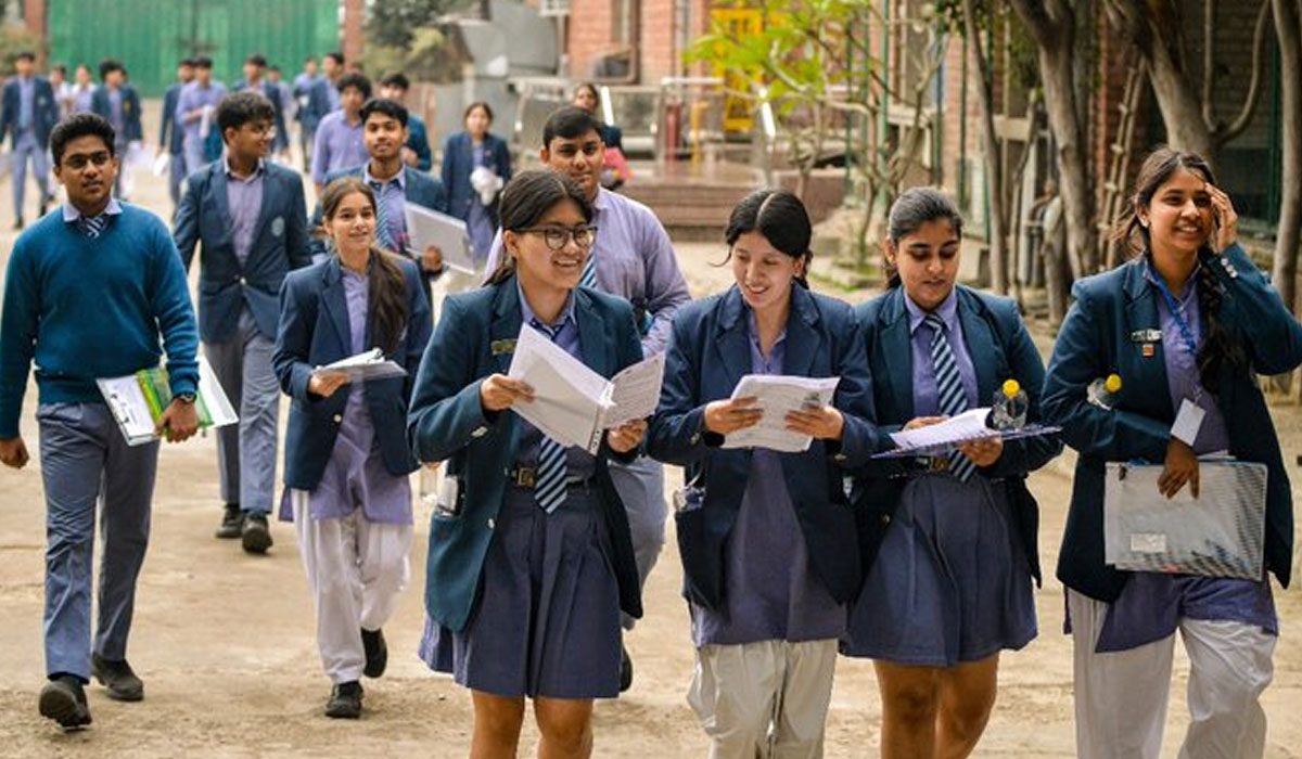 CBSE clarifies 3-language rule, says Class 10 students must clear school-based assessment