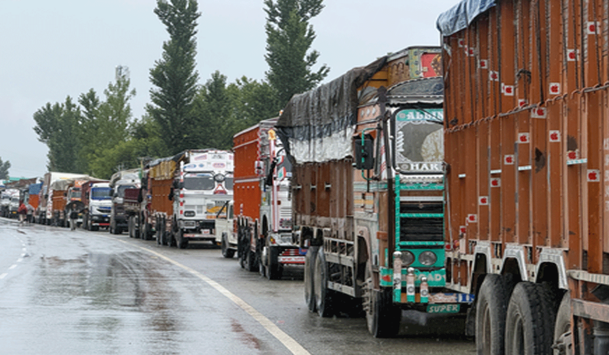 Jammu-Srinagar highway closed for 2nd consecutive day, all Yatras in J&K suspended for 6th day