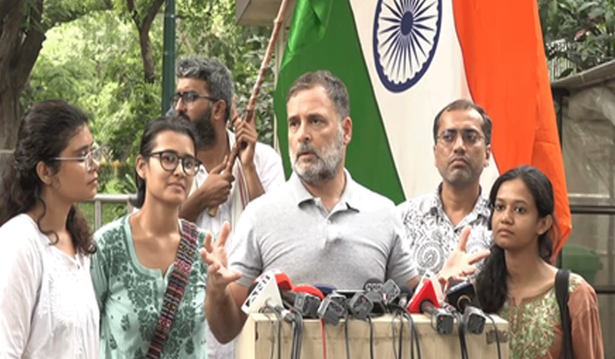 Students' demands non-negotiable, won't back off despite detention, threats: Rahul Gandhi