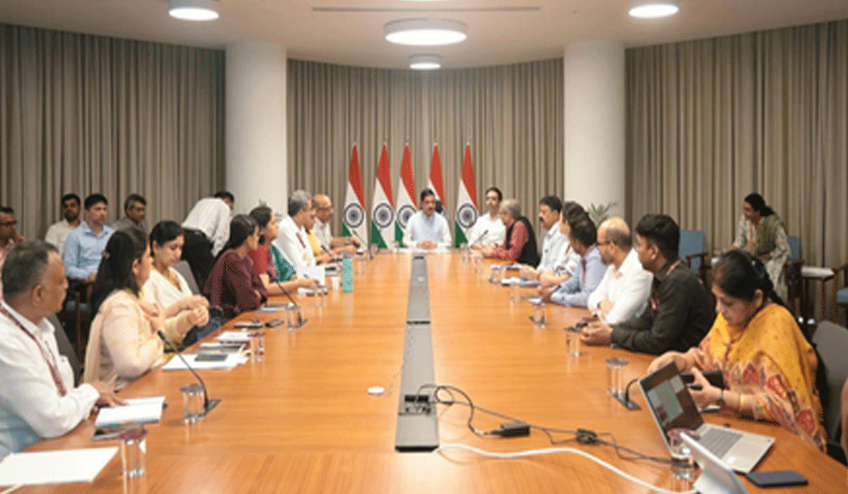 Pralhad Joshi assumes charge as Union Education Minister following Dharmendra Pradhan's resignation