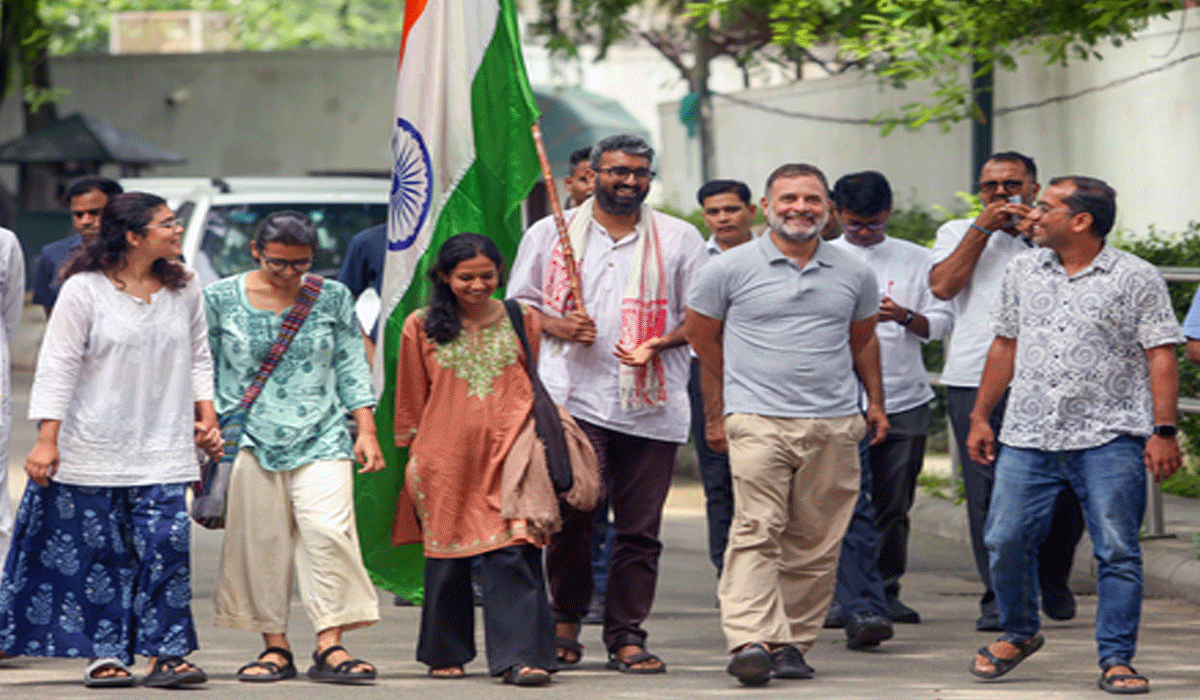 BJP, Congress spar over Rahul's demand for accountability in police action on protesting students