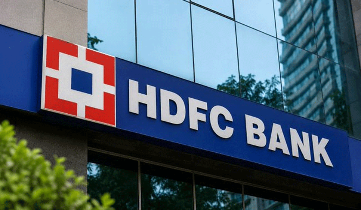 HDFC Bank board finds 'business overreach', fines CEO and CFO Rs 1 lakh each