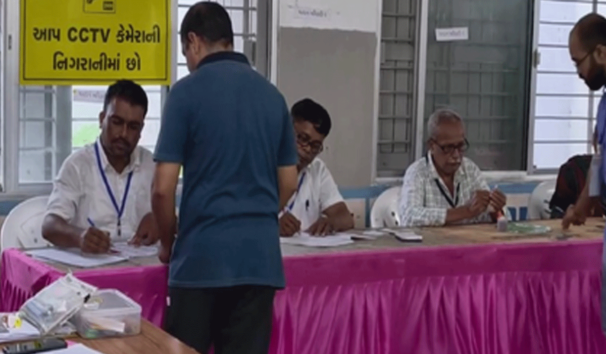 Gujarat bypoll: 6.06 pc turnout in first three hours of polling in Manjalpur