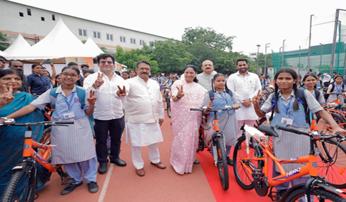 Delhi CM Rekha Gupta distributes bicycles to over 3,000 girl students
