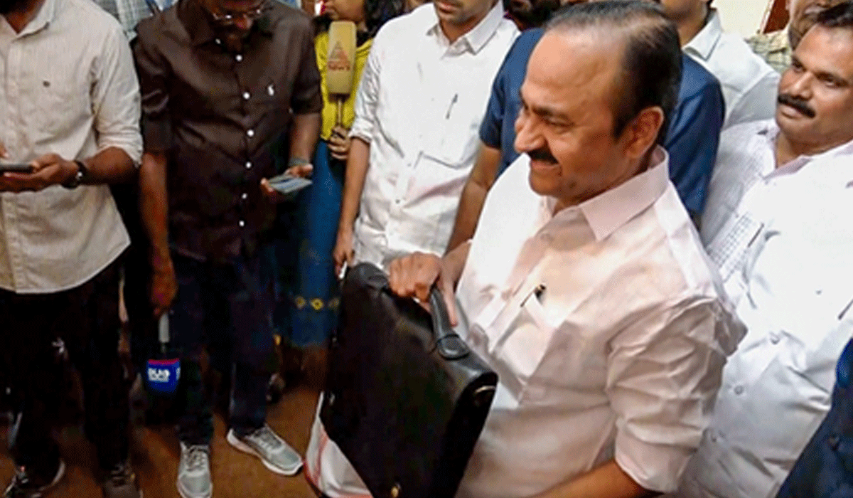 CM Satheesan floors Pinarayi Vijayan in debut Kerala Assembly session