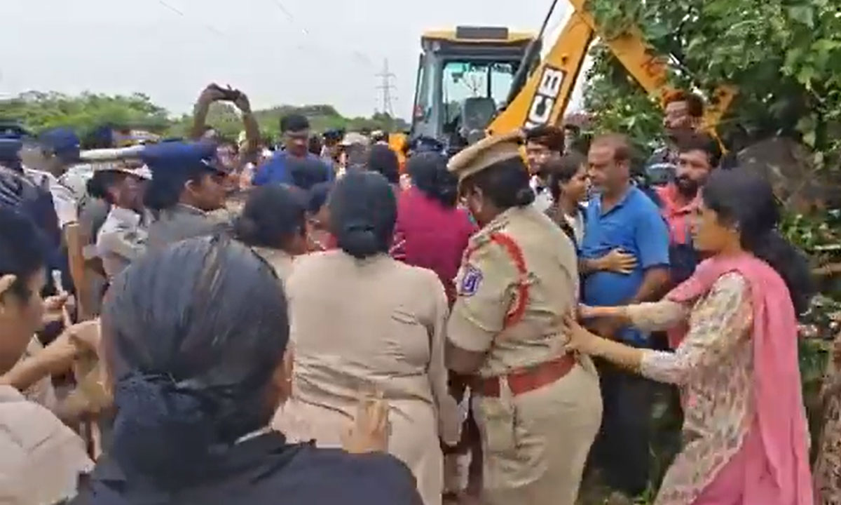 Bullet Train Hub Land Protest: FIR Filed Against 36 Farmers After Clash with Police