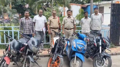 Chandanagar Police Arrest Two Robbery Accused Near Railway Station, Recover Five Motorcycles and Mobile Phone