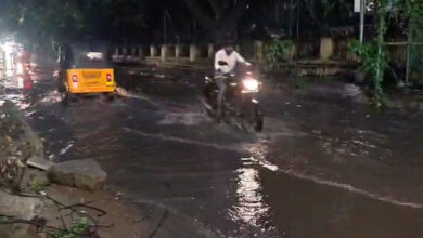 Waterlogging in Mehdipatnam: LIC Colony Road Turns into a Pond After Rain, Locals Blame Poor Planning