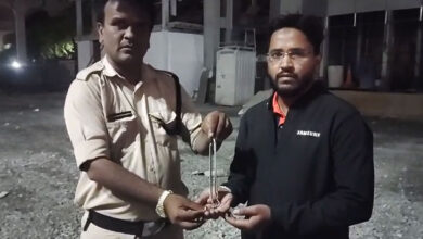 Hyderabad: RTC Vigilance OSG Constable S.D. Noor Mohammad Returns 15 Tolas to Passenger at Mehdipatnam