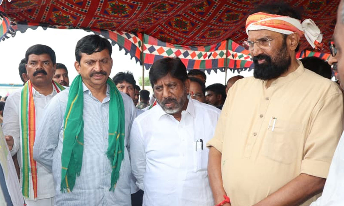 Uttam Kumar Reddy Pledges Timely Completion of Sitarama, Sitamma Sagar and Devadula Irrigation Projects