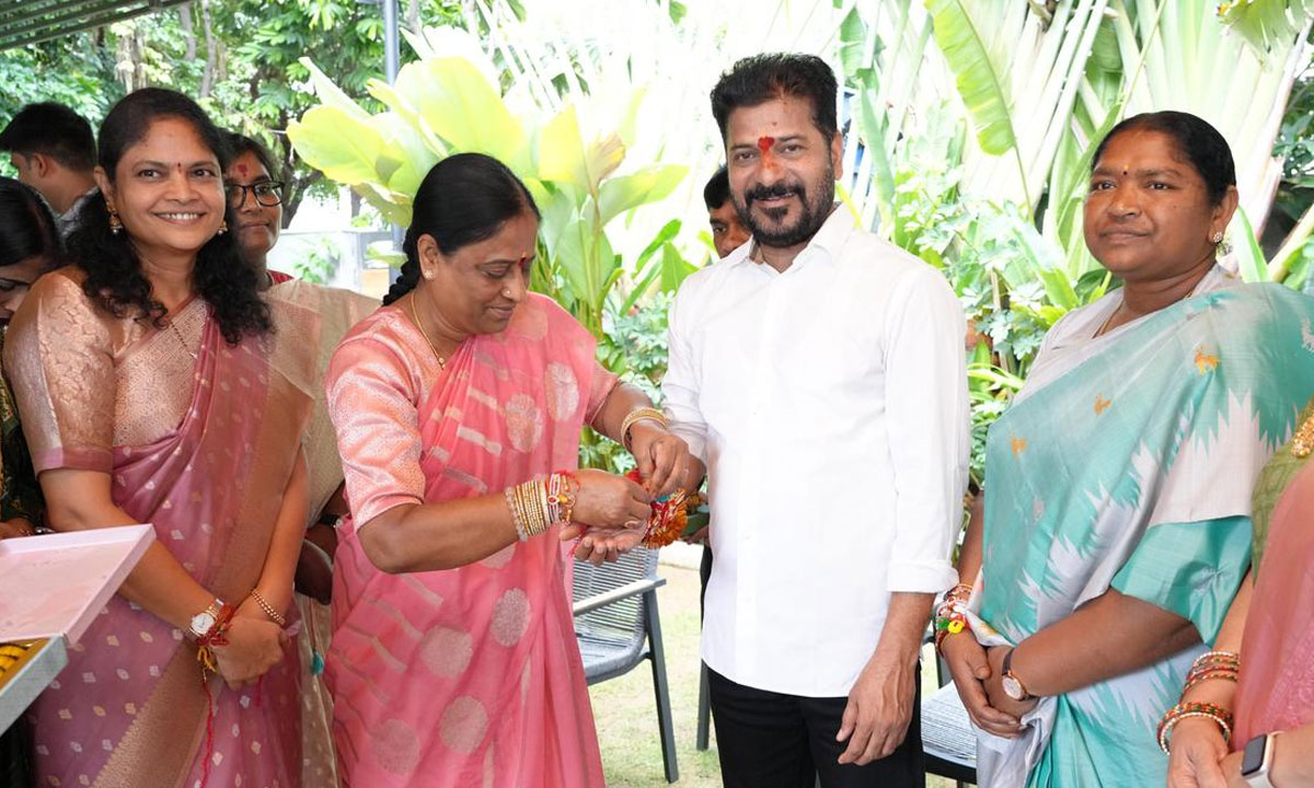 Minister Konda Surekha Visits CM Revanth Reddy’s Residence to Tie Rakhi