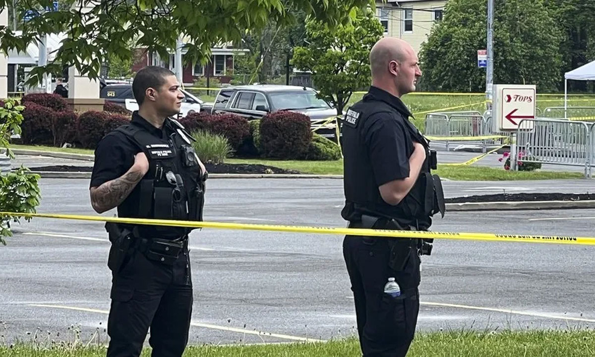 Officer killed in US South Carolina park shooting