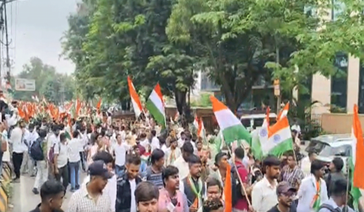 Ranchi protesters mark Independence Day with Tiranga Yatra amid exam row