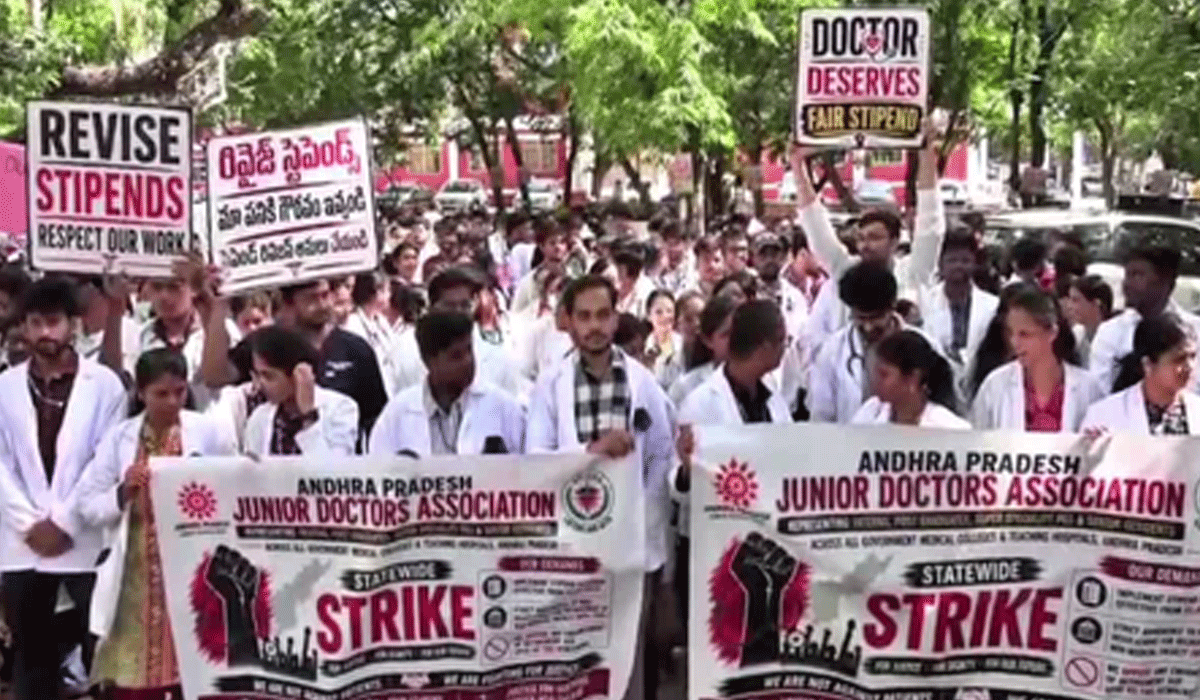 Junior doctors across Andhra Pradesh intensify strike to demand hike in stipend