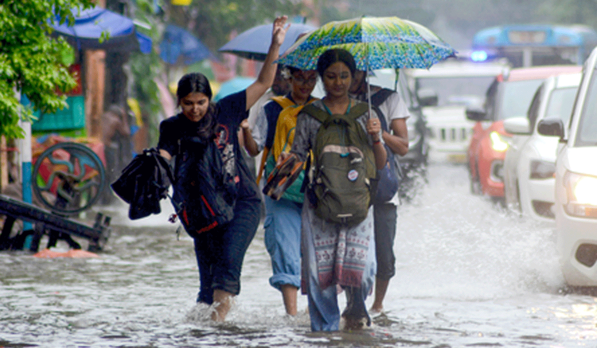 Heavy rain to continue in south Bengal for next 24 hours, says Met Department