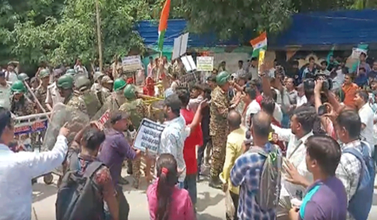 Bihar students march towards CM’s residence over TRE-4 issue, clash with cops