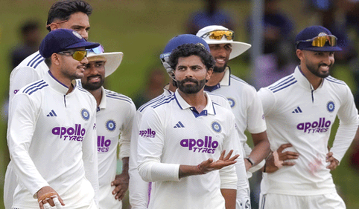 2nd Test: Siraj, Jadeja strike early as Sri Lanka reach 83/2 at lunch after follow-on