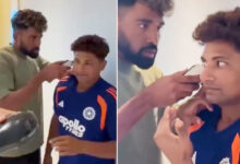 Mohammed Siraj Turns Barber! Video of Him Cutting Sarfaraz Khan’s Hair Goes Viral on Social Media