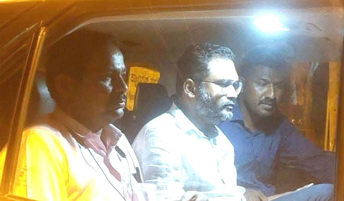 Karnataka Tehsildar Caught Allegedly Accepting ₹50 Lakh Bribe in Dharwad