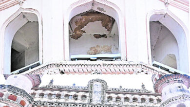Plaster Falls from Charminar During Renovation, Raising Safety Concerns
