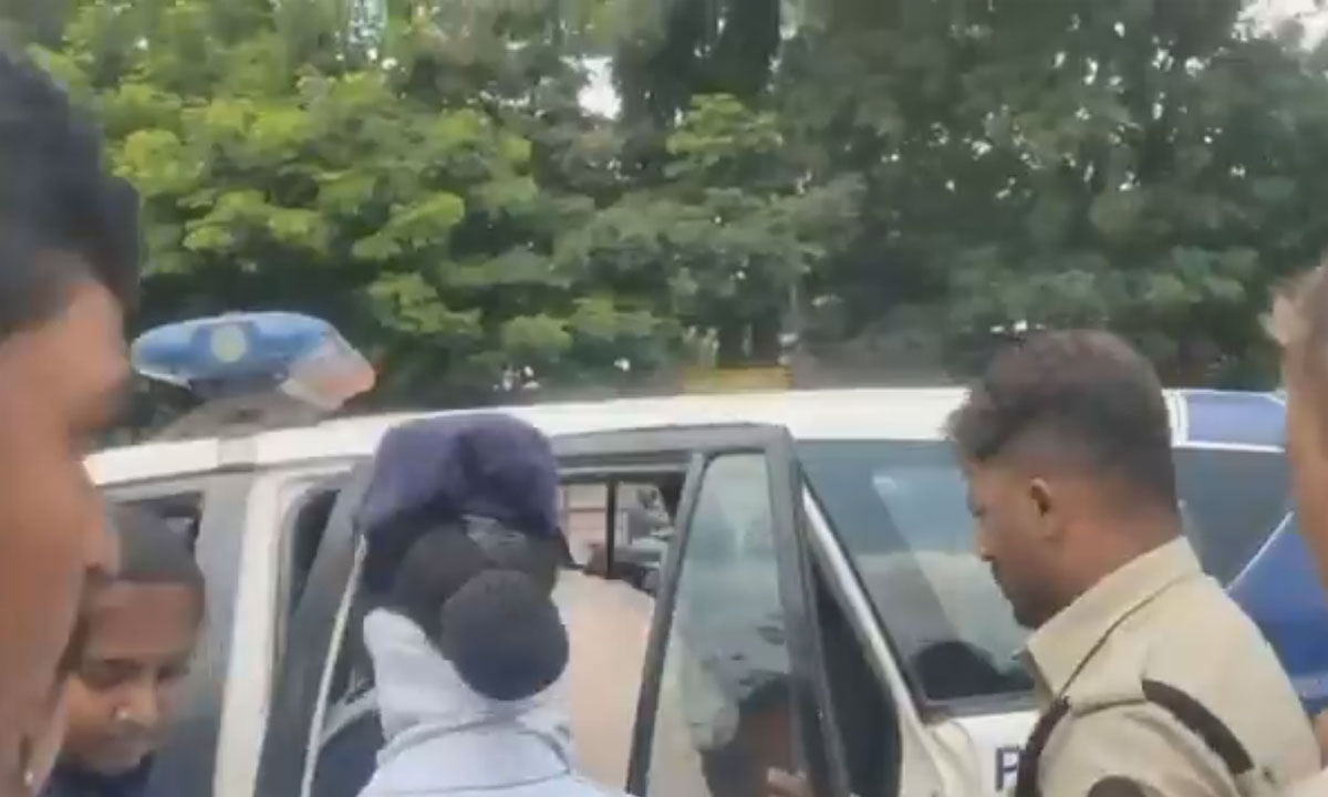 Police Arrest Polytechnic Students During Protest at Secunderabad Music Junction