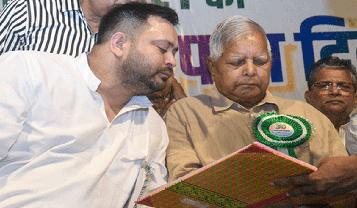 Delhi court defers decision on framing charges against Lalu Yadav, family in money laundering case