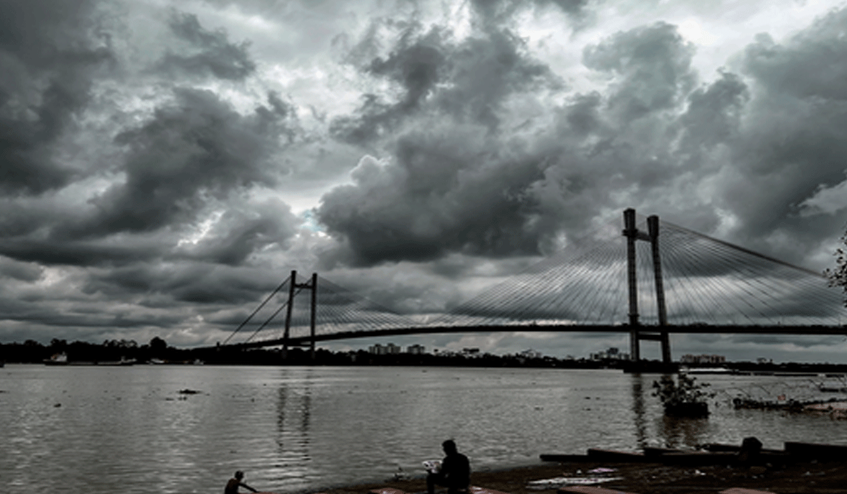Orange alert issued for rain in six south Bengal districts