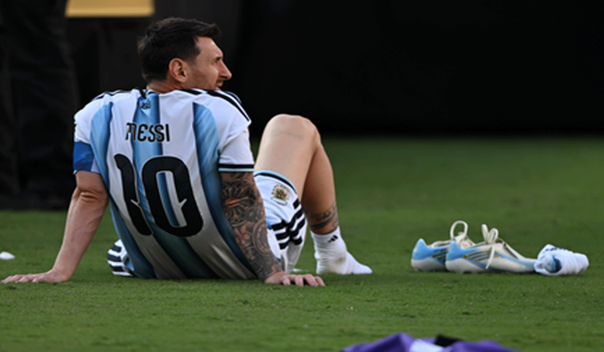 Lionel Messi announces retirement from international football