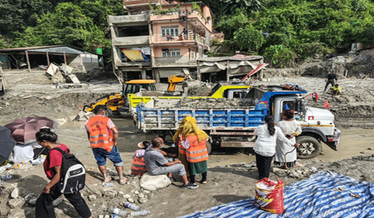 Nepal flash floods: Death toll mounts to 1,114 as search operations continue