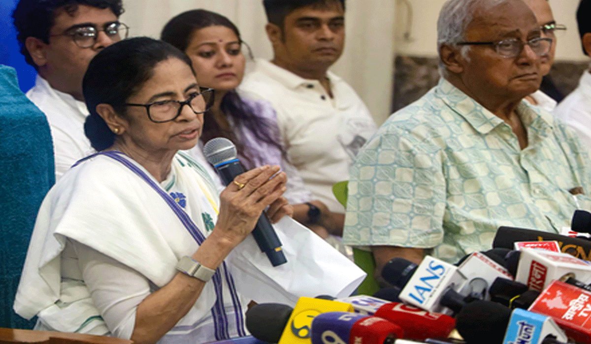 Mamata Banerjee seeks urgent SC listing of her plea over ECI’s freeze on TMC name, symbol
