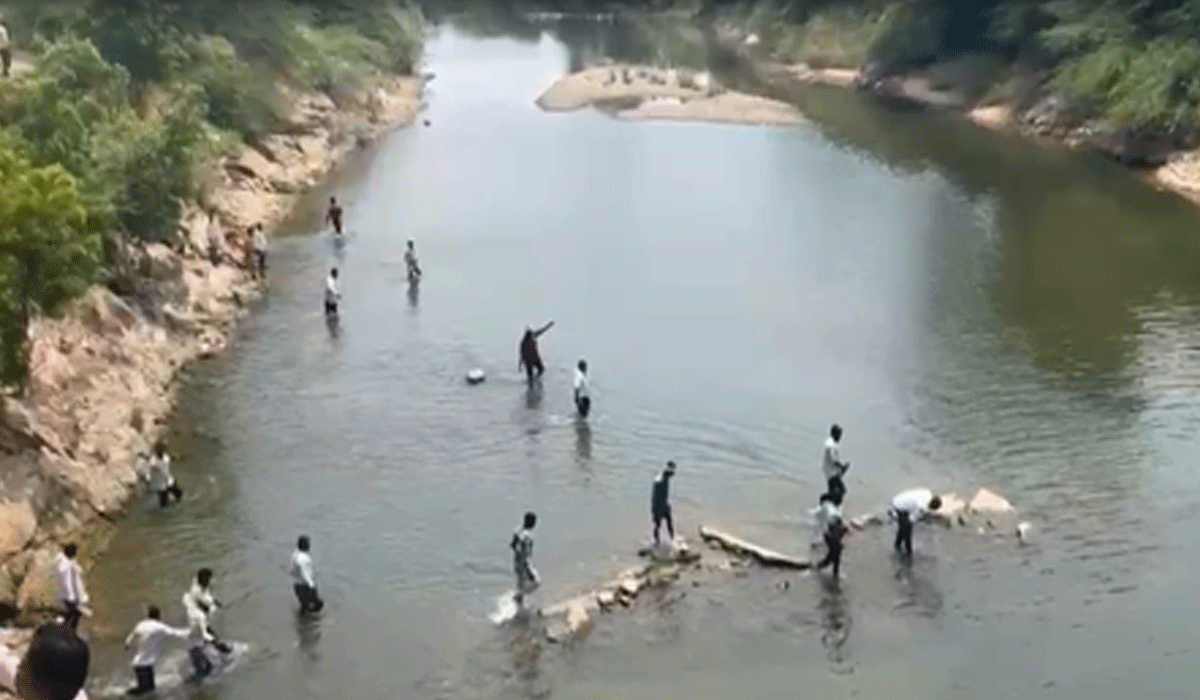 Tension at Telangana's Jurala project as farmers intensify protest demanding water