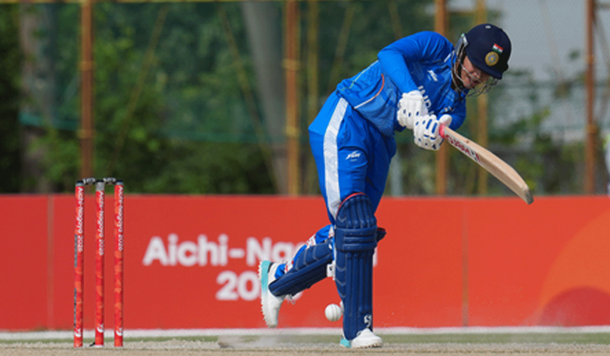 Asian Games: Smriti Mandhana becomes first women's cricketer to complete 11,000 international runs